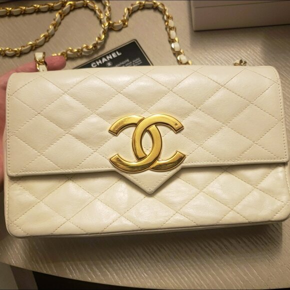 Chanel Vintage Interlocking CC White Leather Flap Bag Purse ✨🤍 - Picture 3 of 17